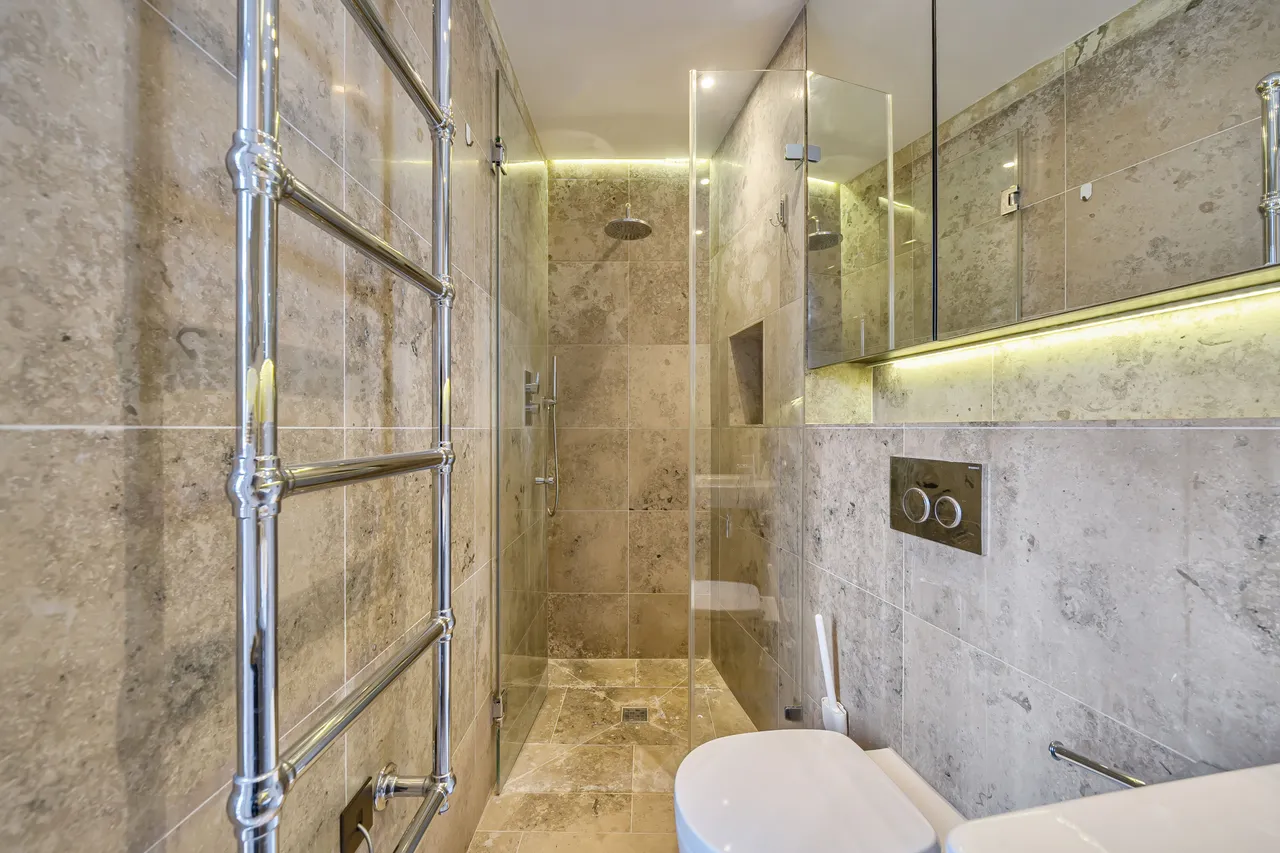 Flat 3, 14 Roger Street, London, photo 5