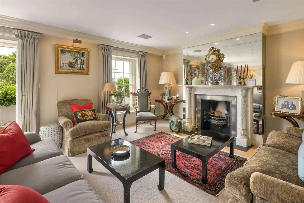 Eaton Square, London, SW1W, photo 2