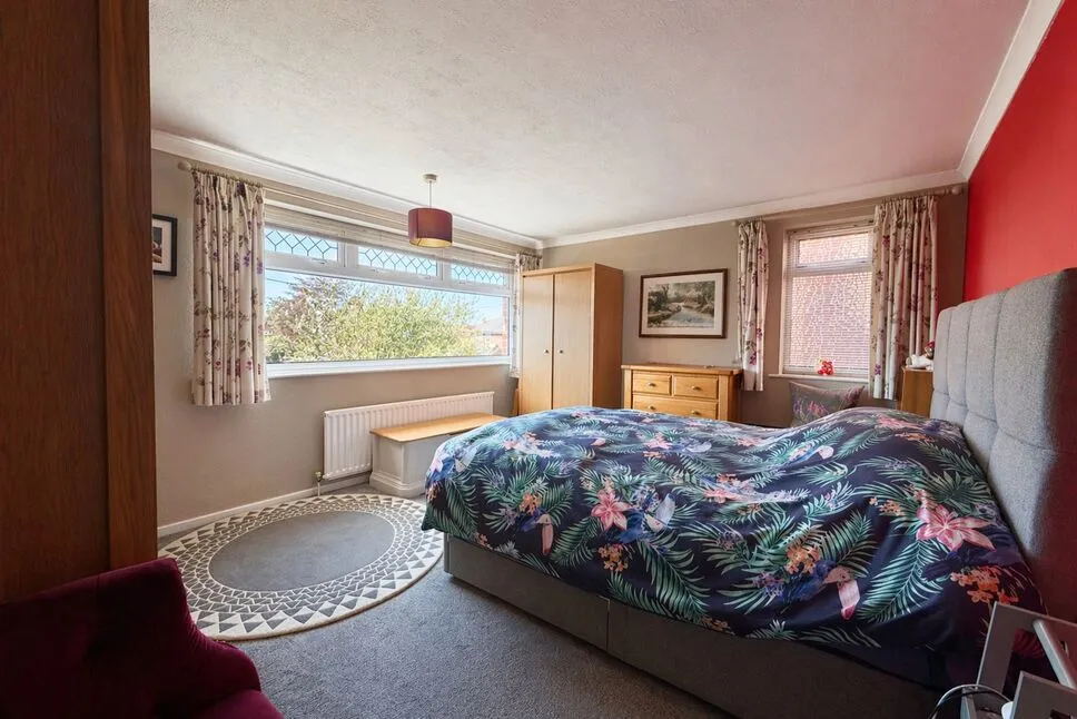White Hart Lane, Wistaston, Cheshire, CW2, photo 5
