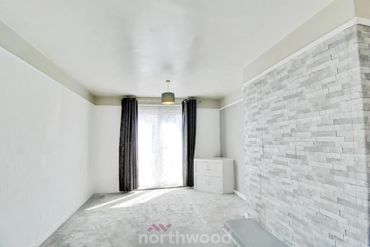 Essex Avenue, Intake, DN2, photo 9