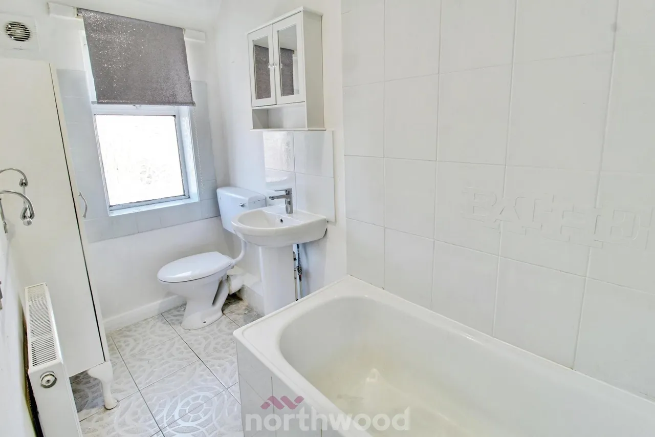 Essex Avenue, Intake, DN2, photo 2
