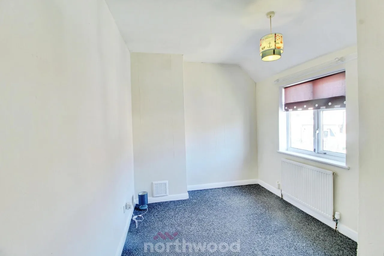 Essex Avenue, Intake, DN2, photo 15