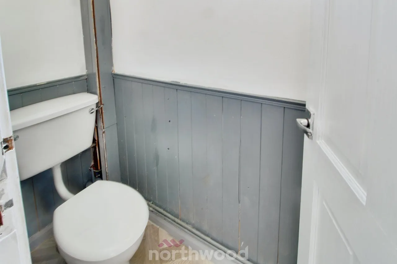 Essex Avenue, Intake, DN2, photo 10