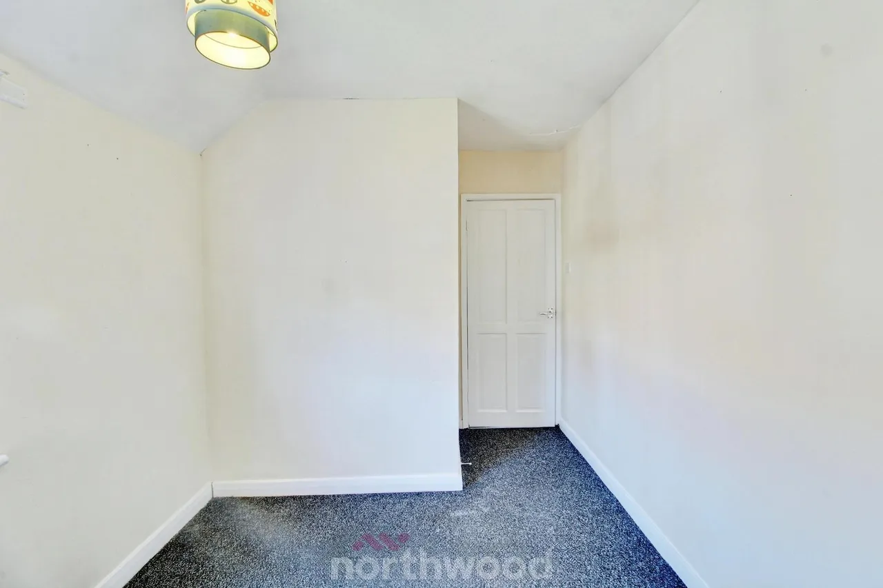 Essex Avenue, Intake, DN2, photo 17