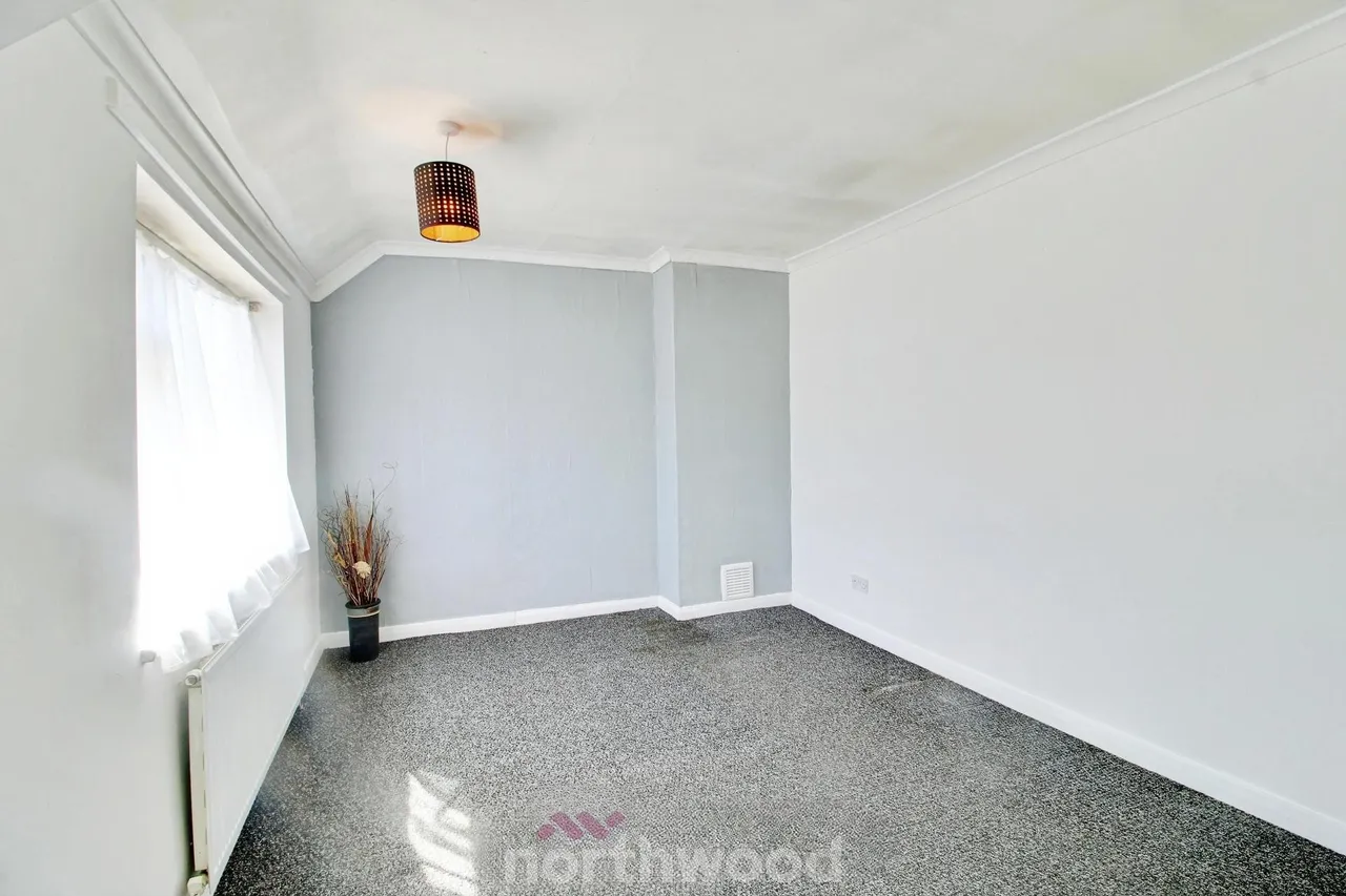 Essex Avenue, Intake, DN2, photo 8