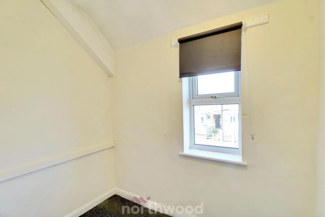 Essex Avenue, Intake, DN2, photo 16