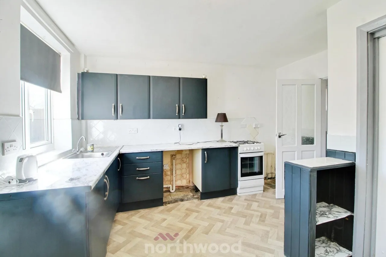 Essex Avenue, Intake, DN2, photo 14
