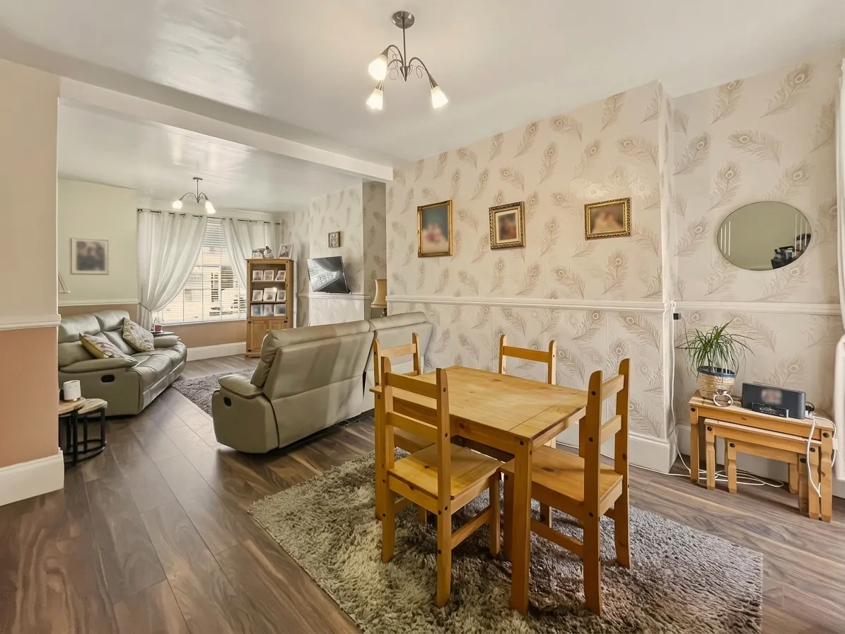 Randlesham Street, Prestwich, M25, photo 2