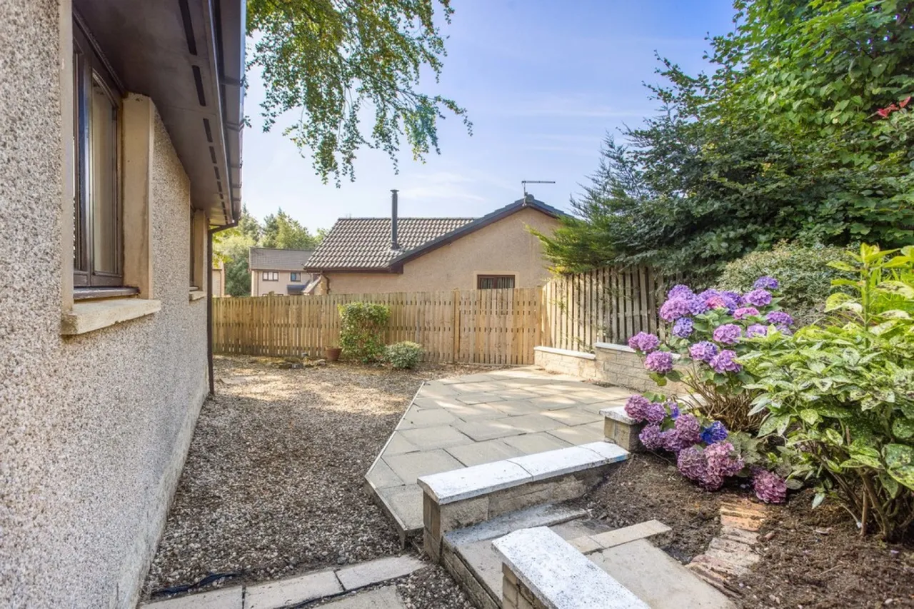 Woodlands Grove, Armadale, EH48, photo 17
