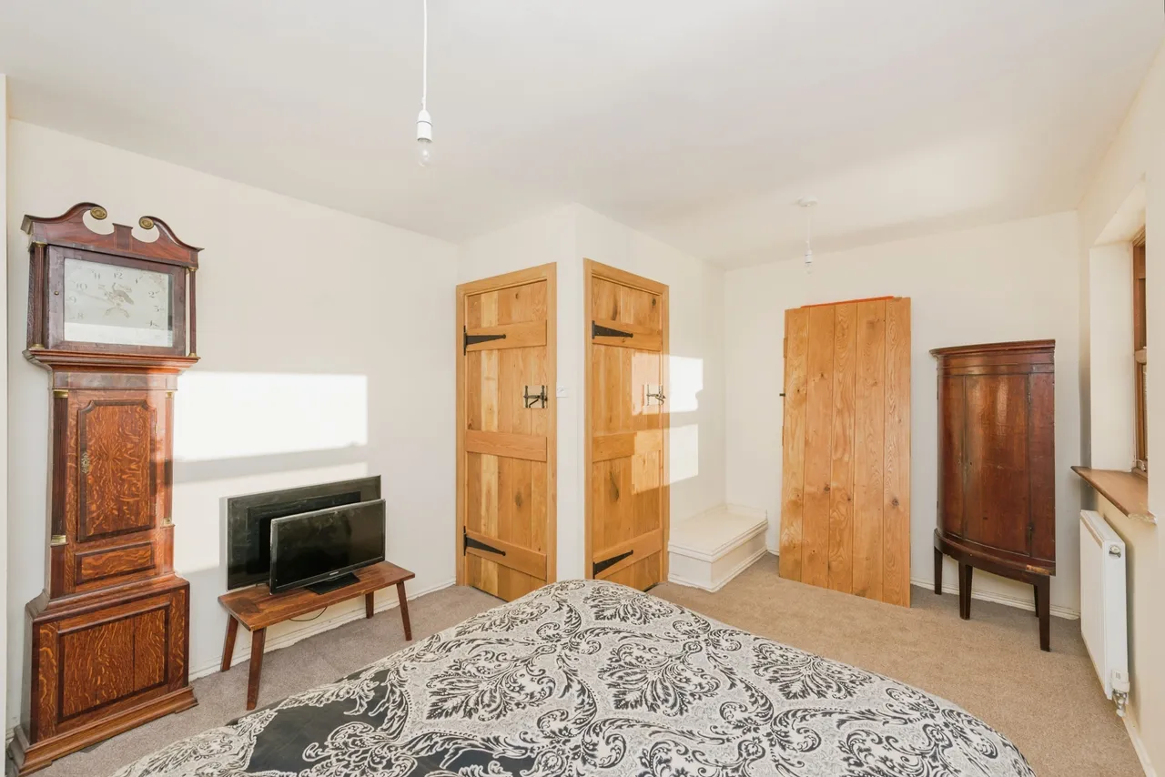 Hill Crest Farm Close, Warton, Tamworth, Warwickshire, B79, photo 3