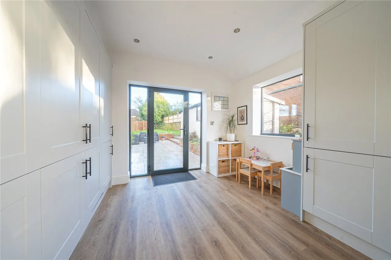 Main Street, Shadwell, LS17, photo 4