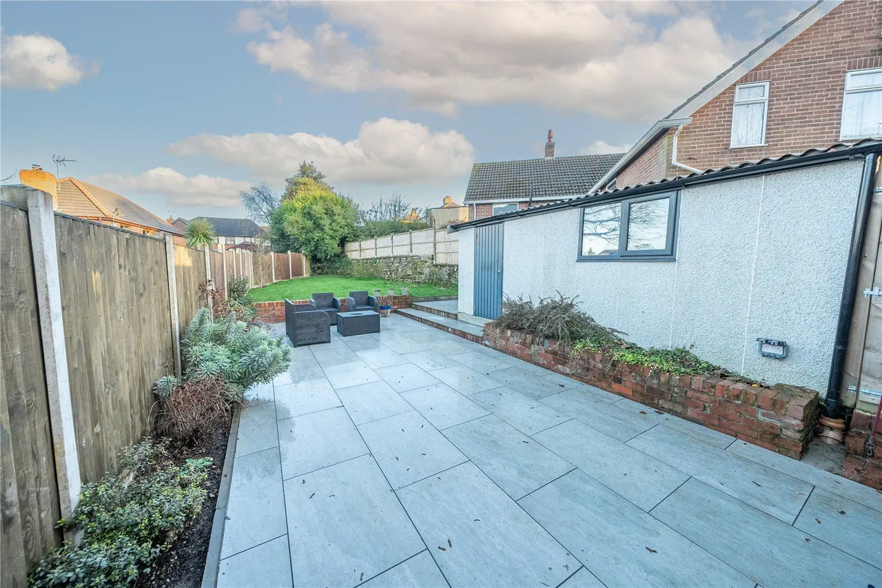 Main Street, Shadwell, LS17, photo 9