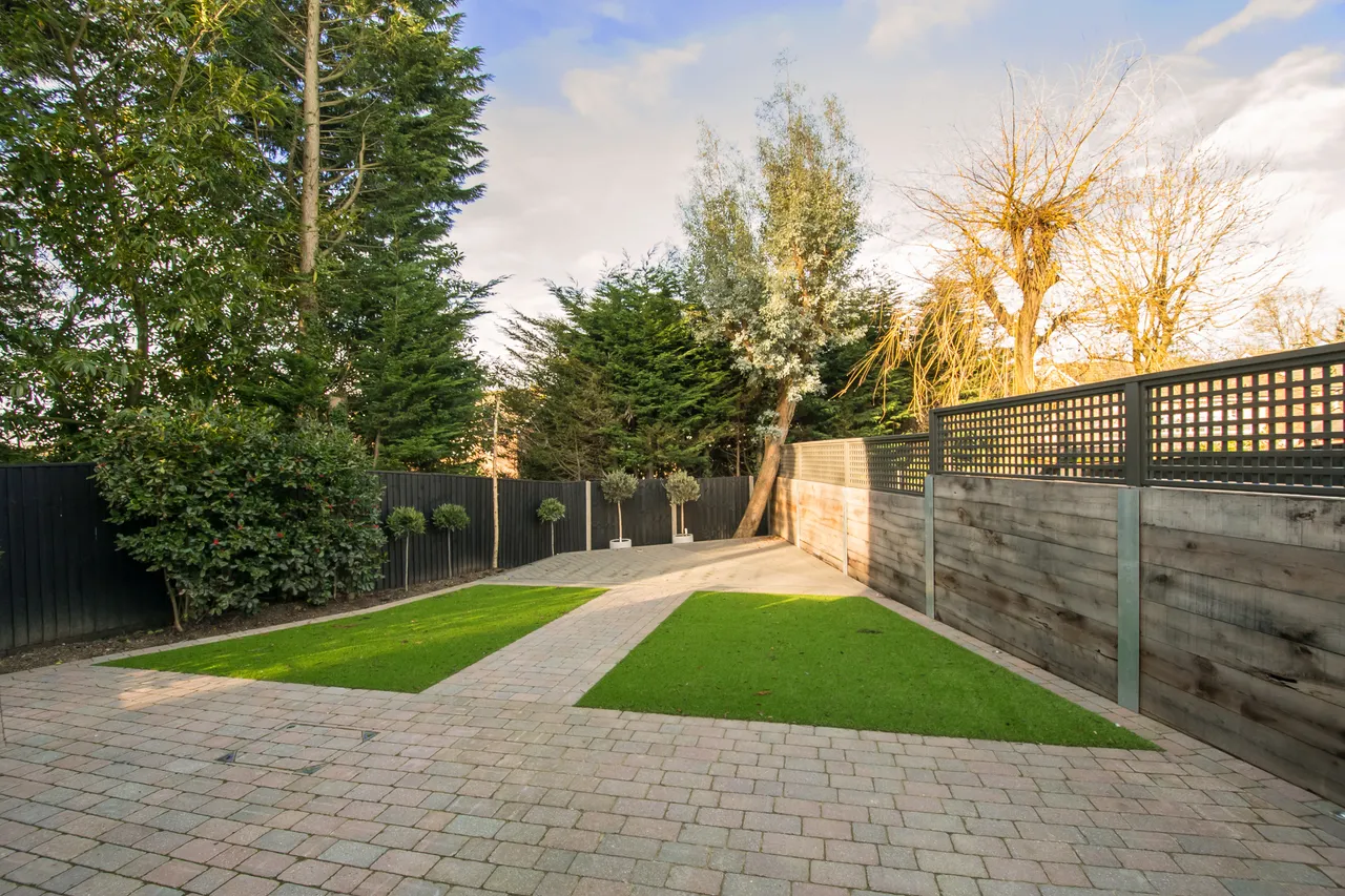 Wycombe End, Beaconsfield, HP9, photo 6