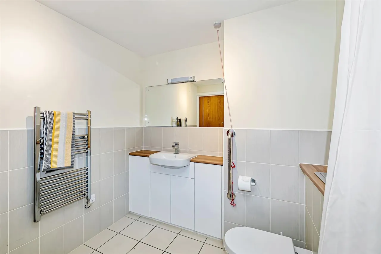 St. Lukes Road, Maidenhead, SL6, photo 6