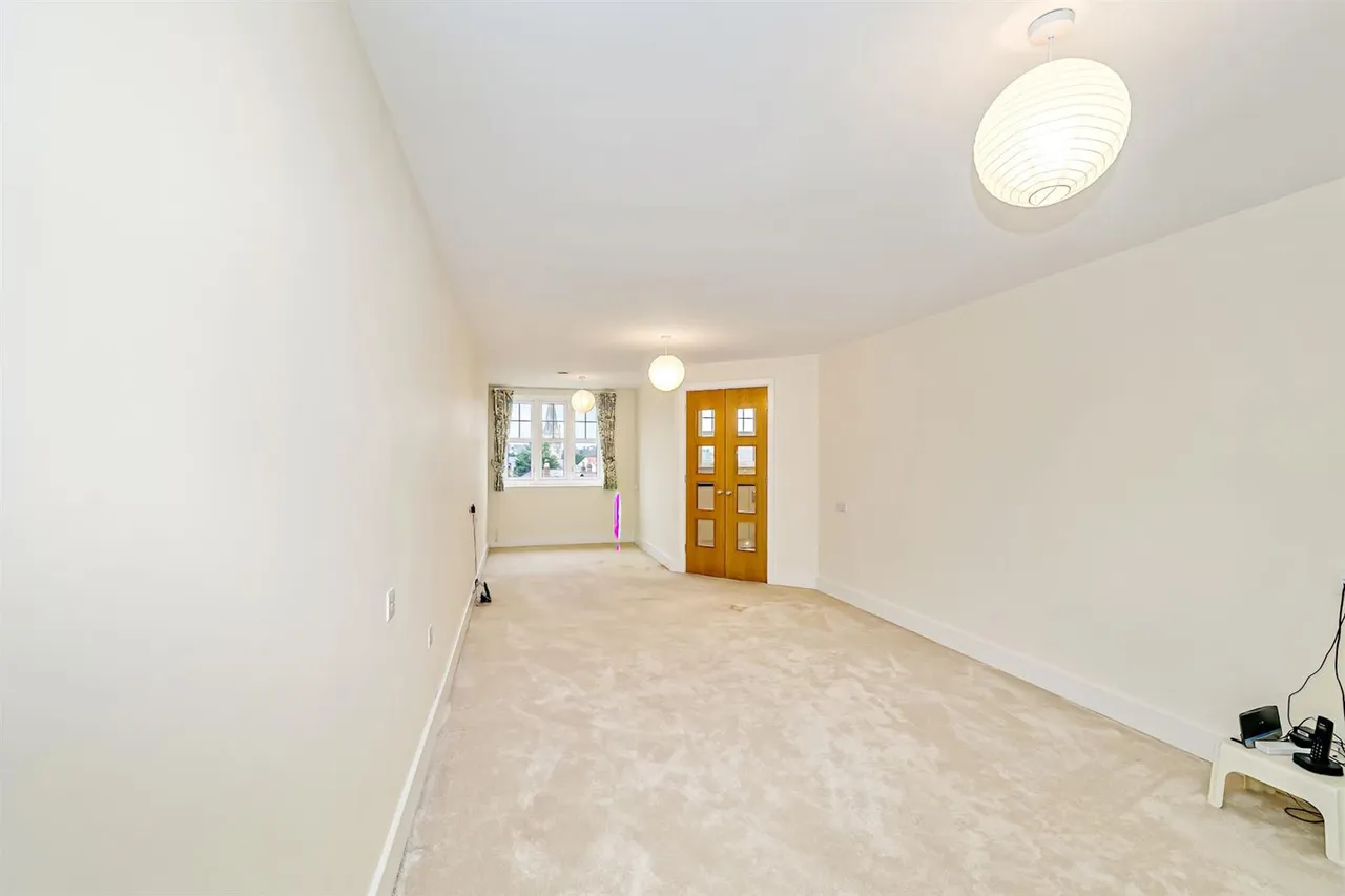 St. Lukes Road, Maidenhead, SL6, photo 3