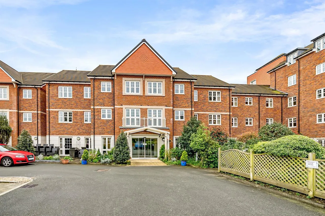 2 bed flat for sale, St. Lukes Road, Maidenhead, SL6