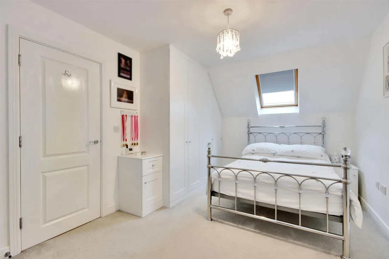 Burton Avenue, Leigh, photo 16