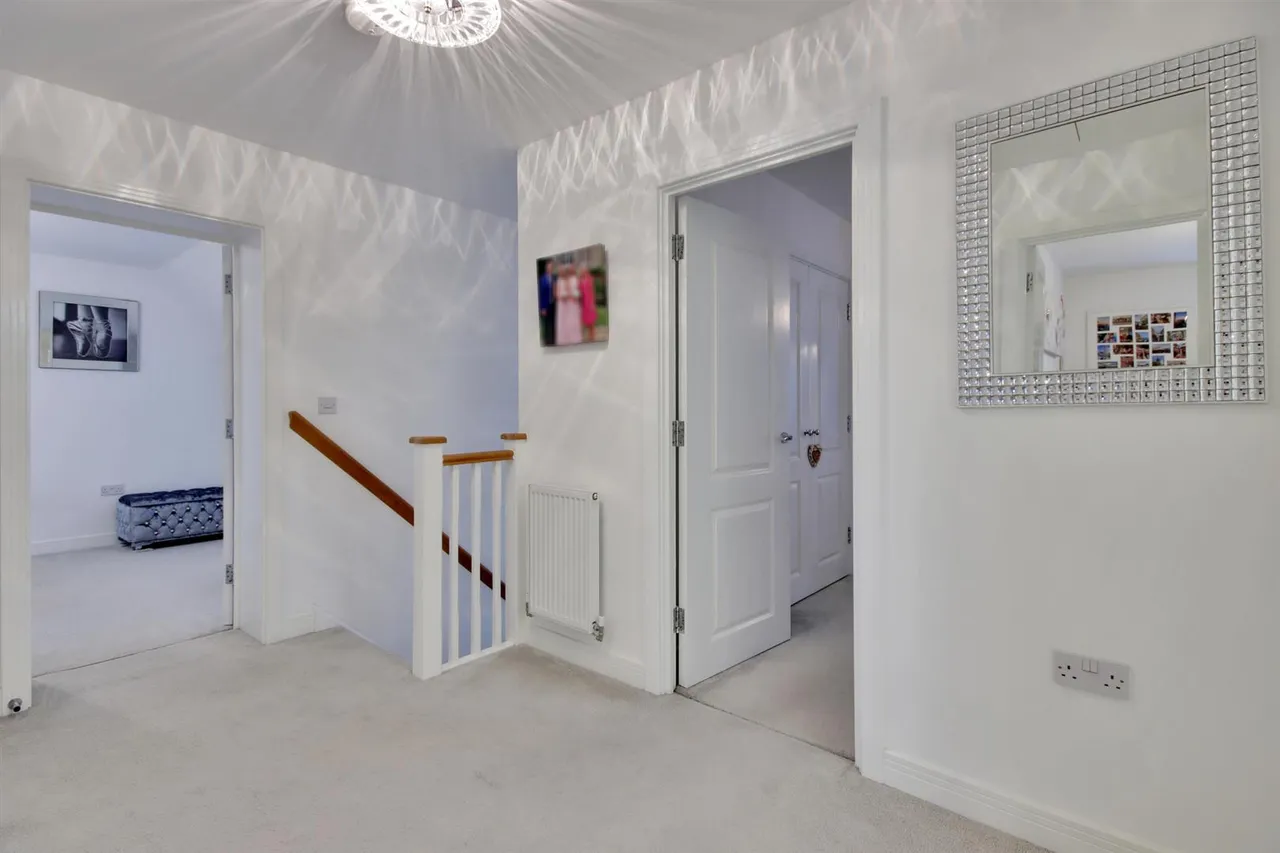 Burton Avenue, Leigh, photo 11