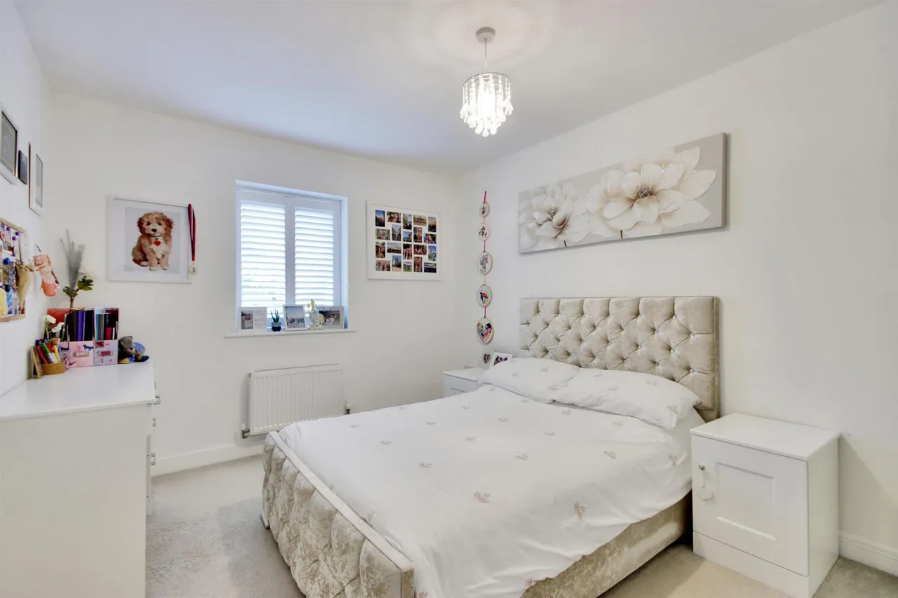 Burton Avenue, Leigh, photo 15