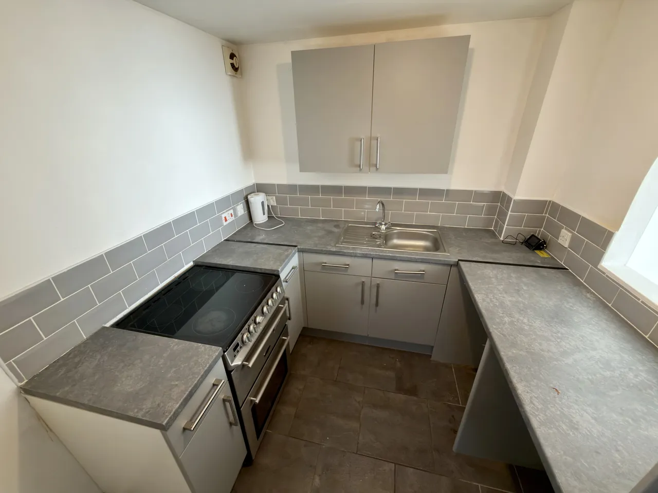 Durham Road, Rowley Regis, B65, photo 7