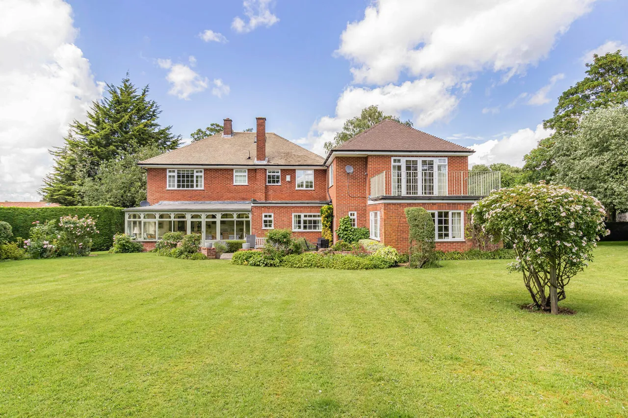 4 bed house for sale, Church Street, Ashley, CB8