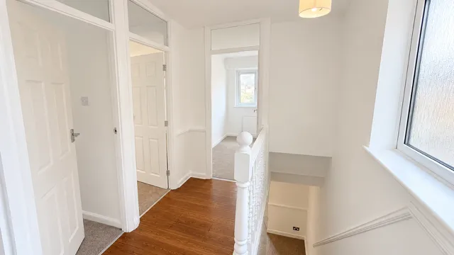 Hampshire Road, RM11, photo 13