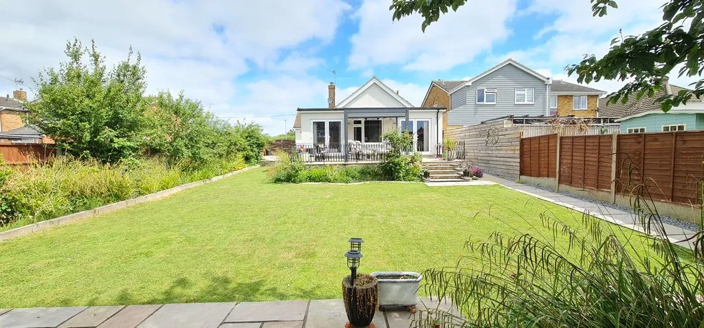 Rawreth Lane, Rayleigh, Essex, SS6 9PZ, photo 2