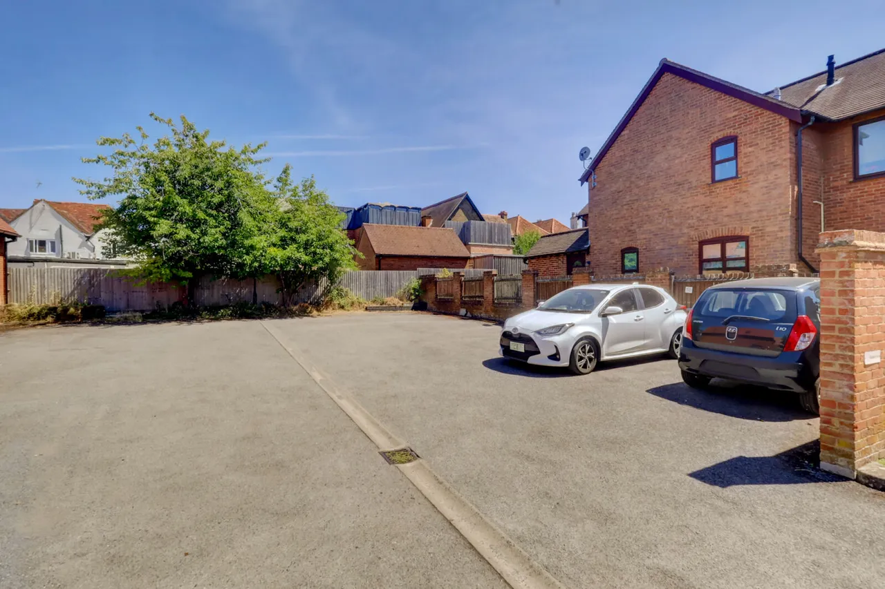 Jasmine Crescent, Princes Risborough, HP27, photo 10