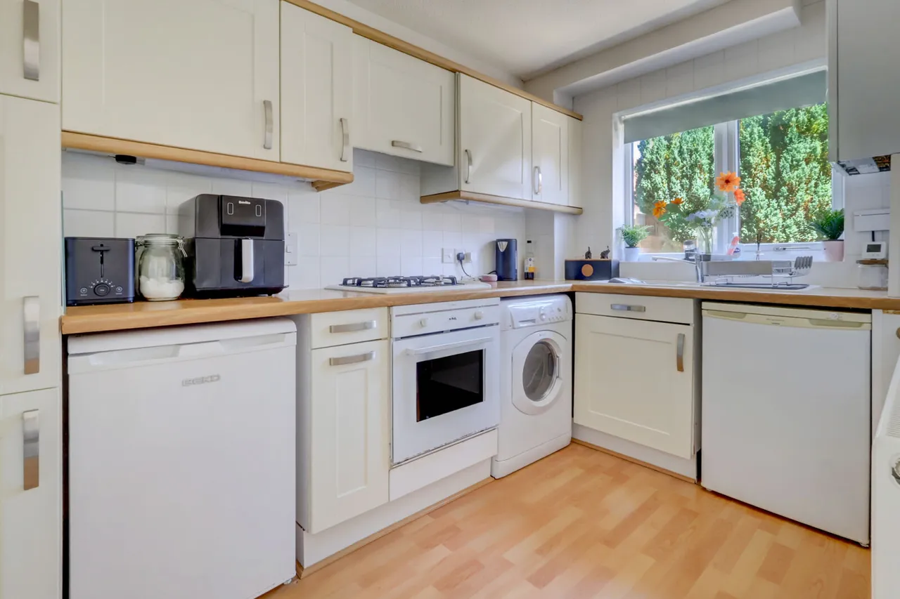 Jasmine Crescent, Princes Risborough, HP27, photo 3