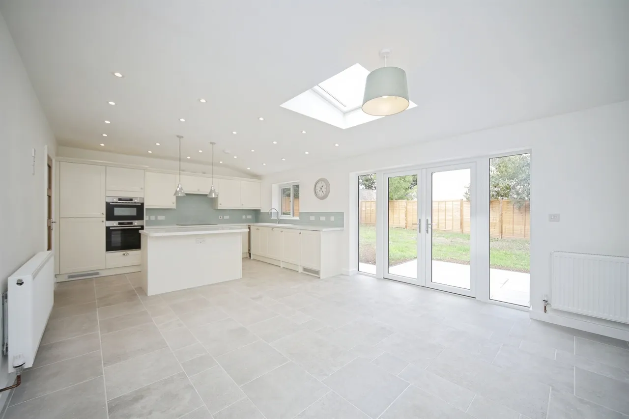 School Road, Monkton Heathfield, TA2, photo 2