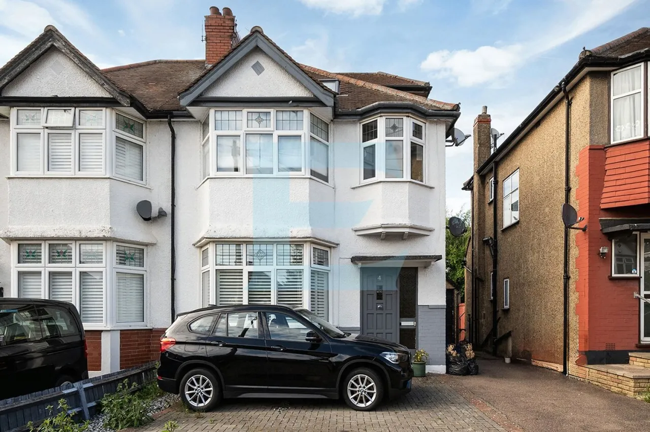 Tithe Close, Mill Hill, NW7, photo 16