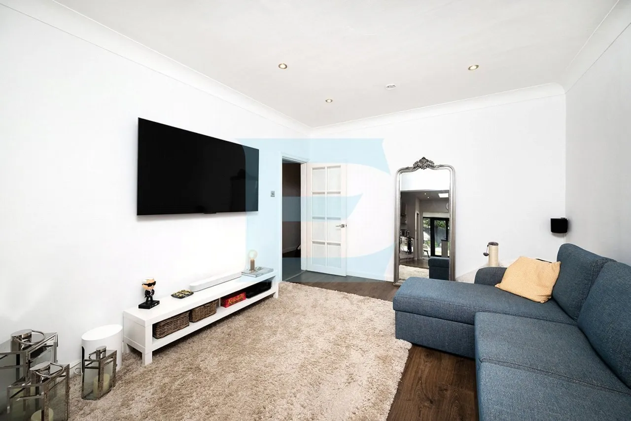 Tithe Close, Mill Hill, NW7, photo 12