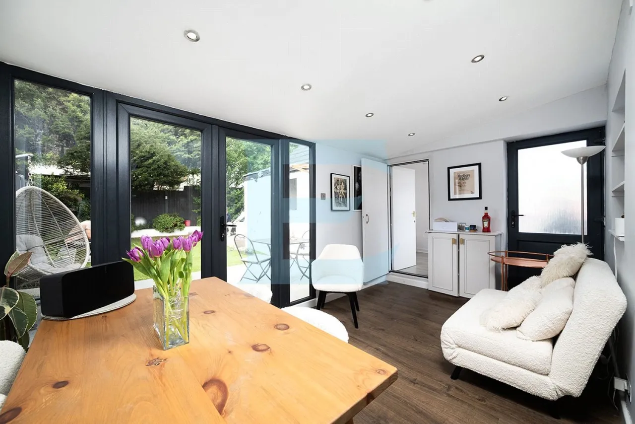 Tithe Close, Mill Hill, NW7, photo 4