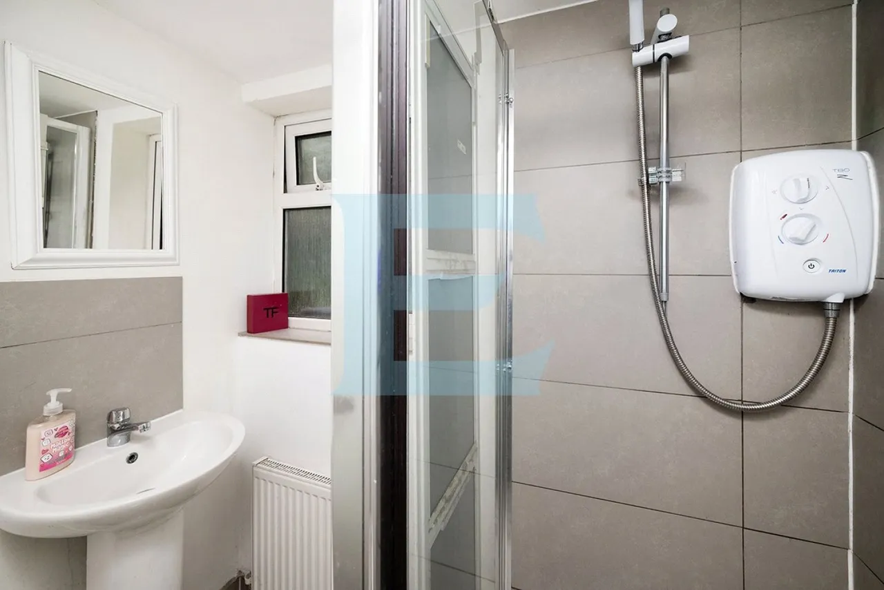 Tithe Close, Mill Hill, NW7, photo 9