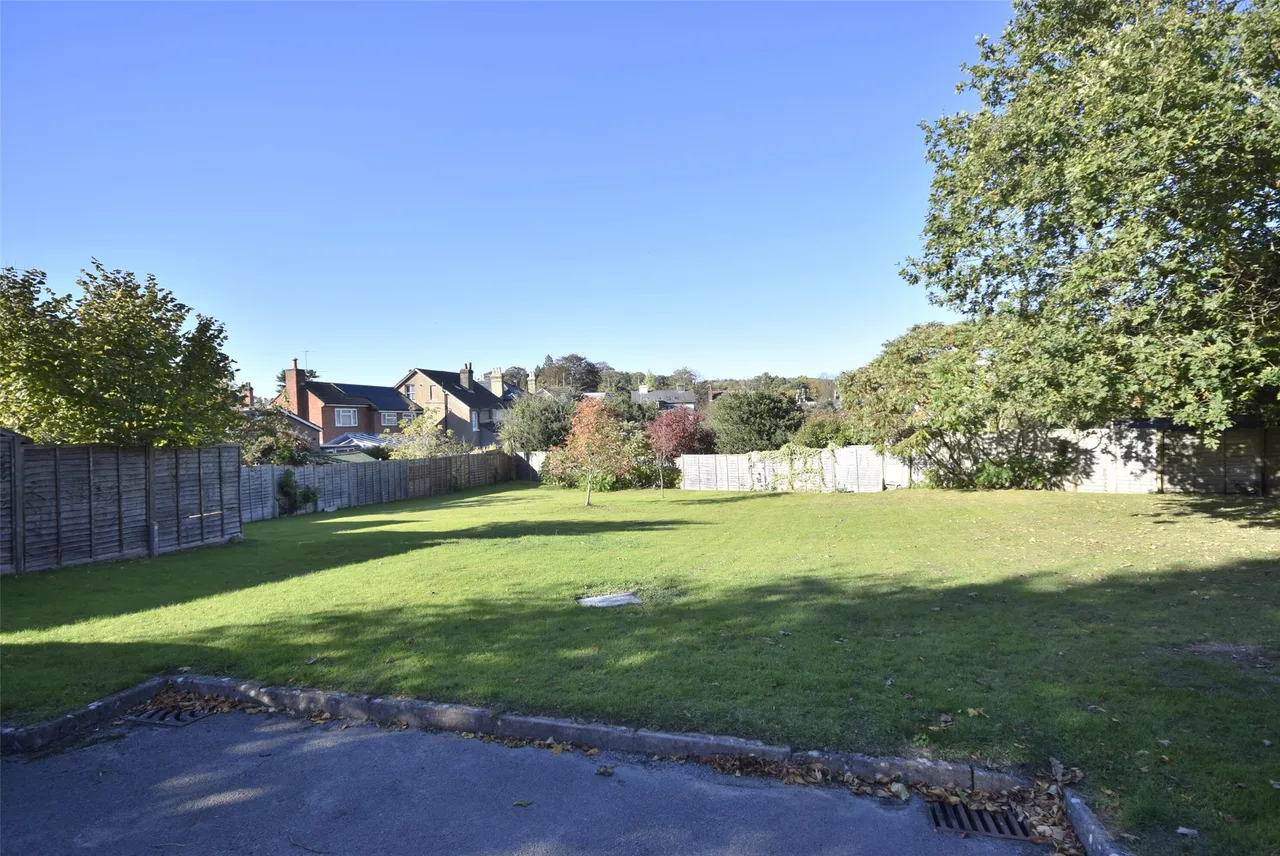 Waterslade, Surrey, Elm Road, RH1 6AS, photo 5