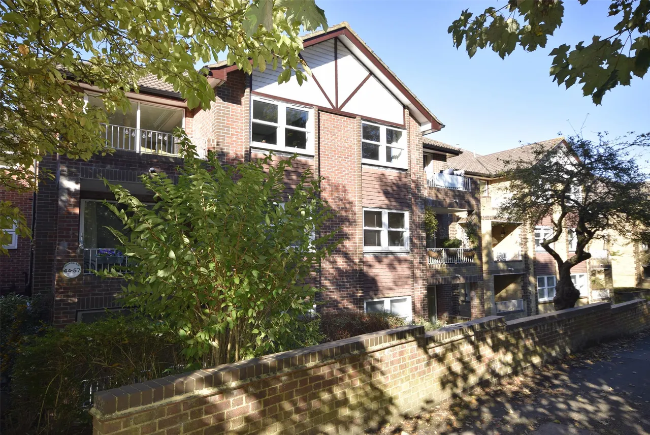 Waterslade, Surrey, Elm Road, RH1 6AS, photo 12