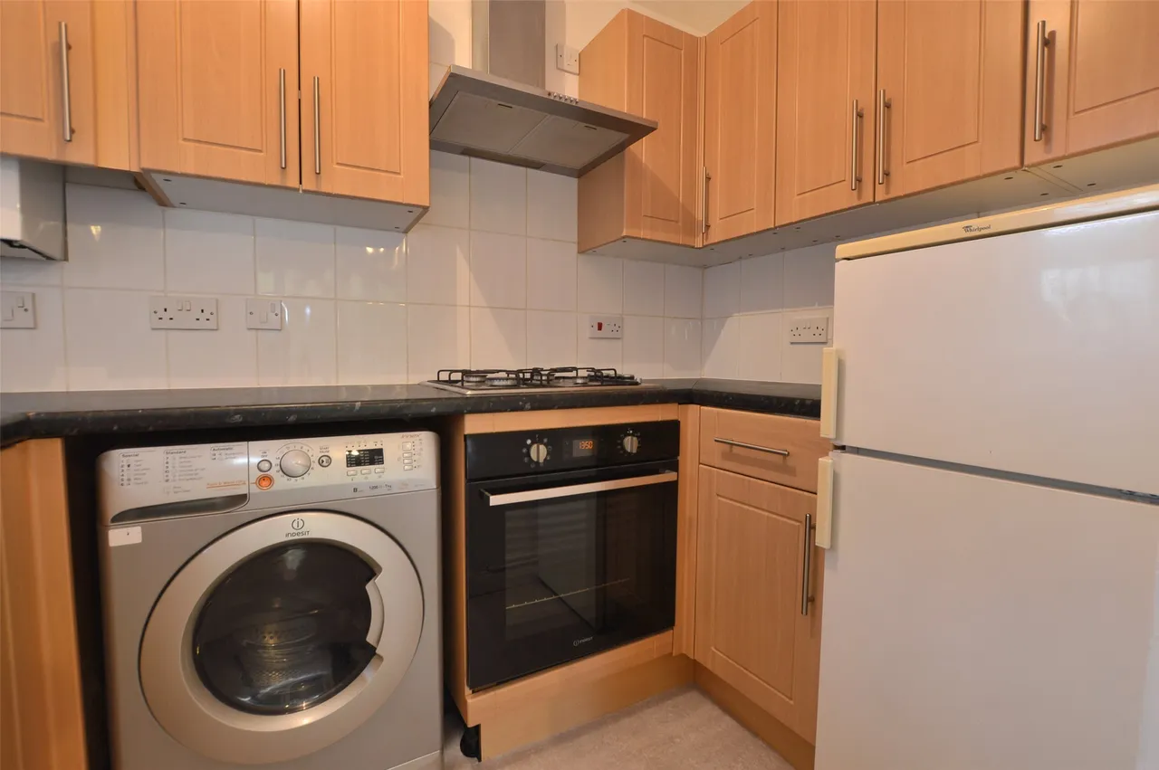 Waterslade, Surrey, Elm Road, RH1 6AS, photo 13