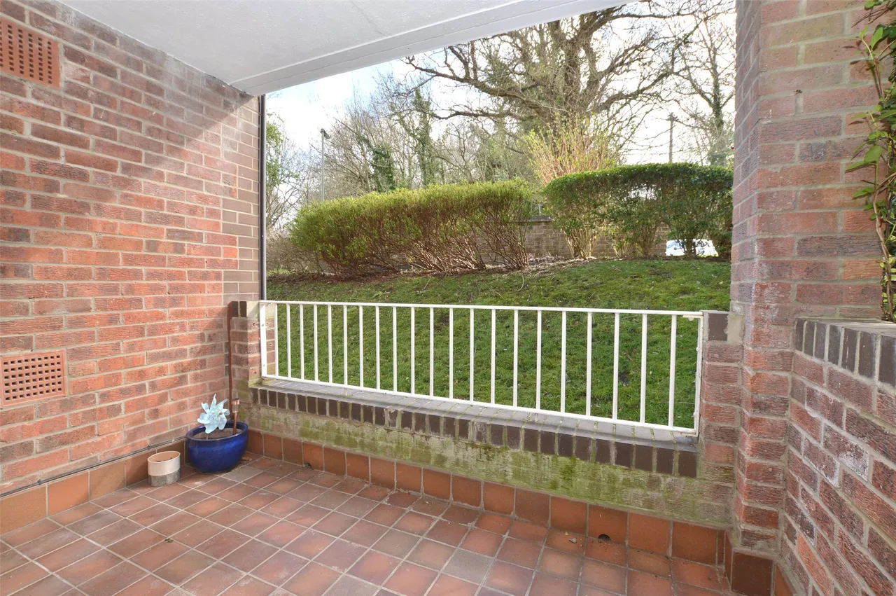 Waterslade, Surrey, Elm Road, RH1 6AS, photo 7