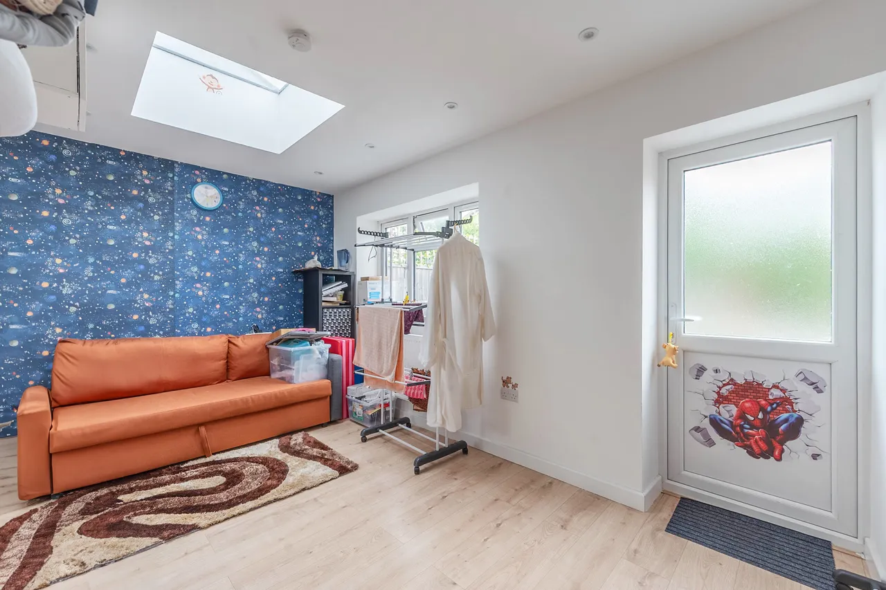 Northolt, UB5, photo 5