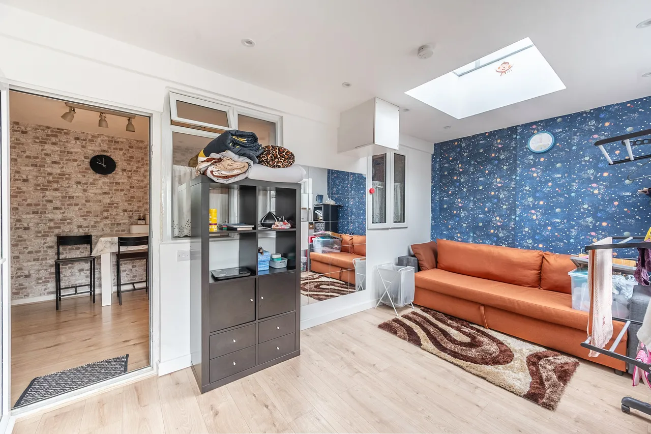 Northolt, UB5, photo 15