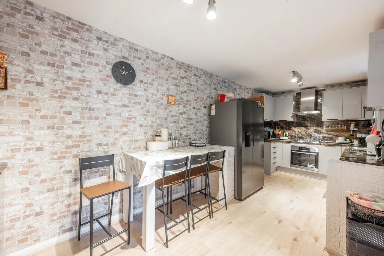 Northolt, UB5, photo 12