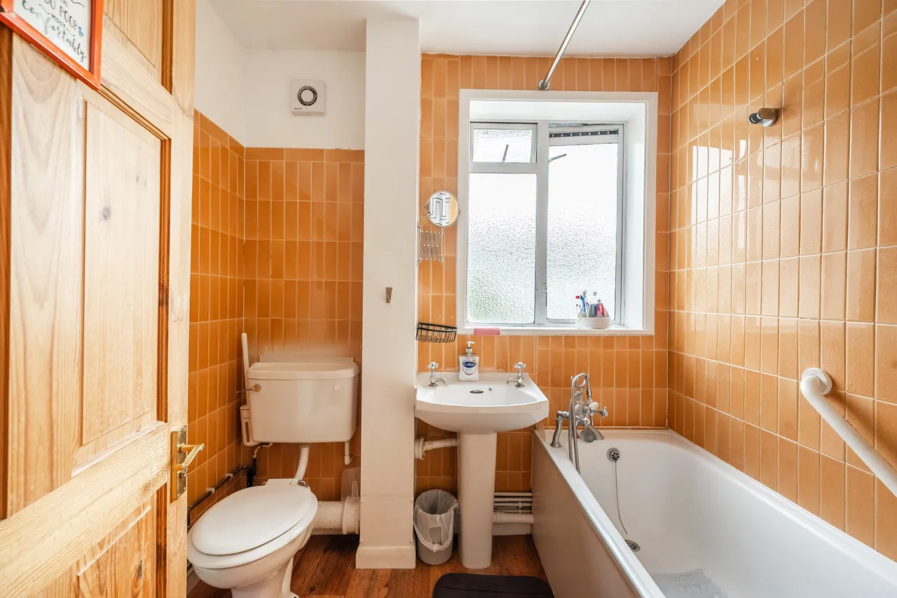 Northolt, UB5, photo 13