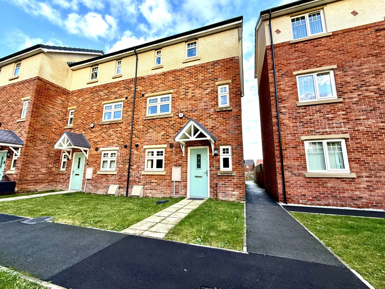 Whitehall Drive, Broughton, Whitehall Drive, Broughton, Preston, Lancashire, PR3 5EB, photo 2