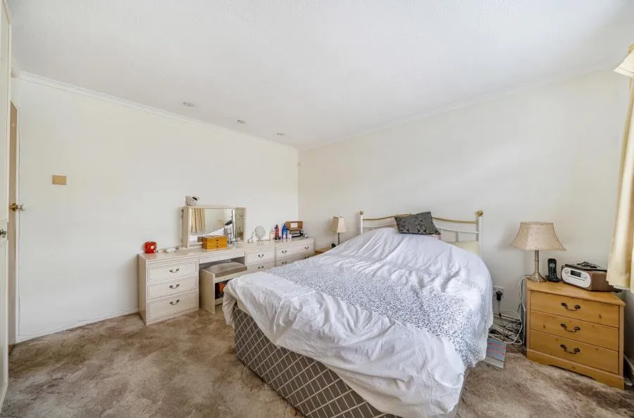 Chapel Hill, Tilehurst, RG31, photo 22