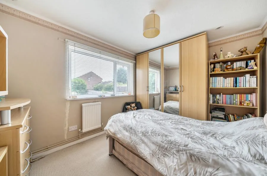 Chapel Hill, Tilehurst, RG31, photo 13