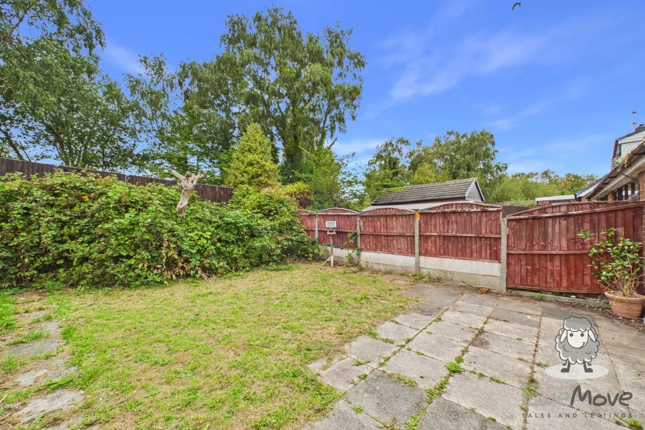 Laburnum Avenue, St. Helens, WA11, photo 10