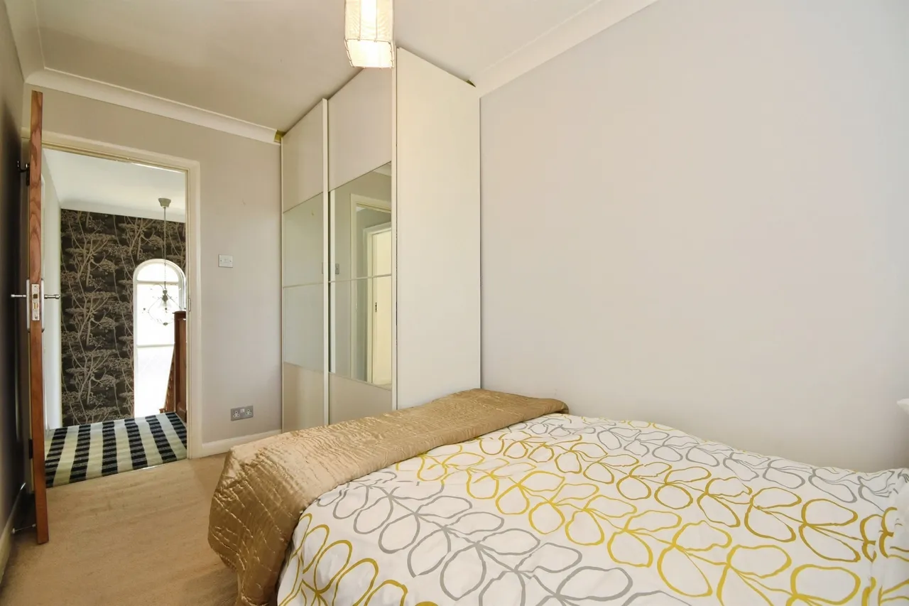 Brook Road, Romford, RM2, photo 11