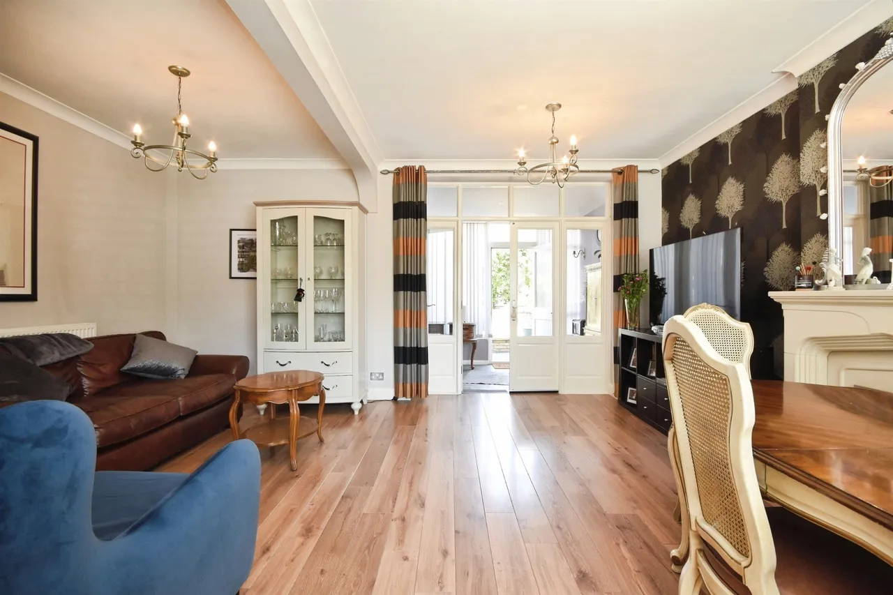 Brook Road, Romford, RM2, photo 5
