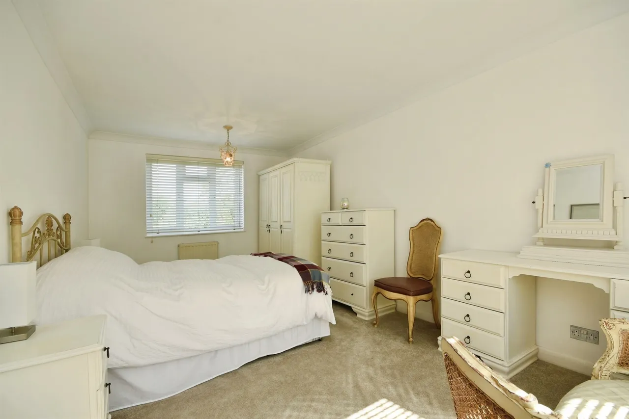 Brook Road, Romford, RM2, photo 13