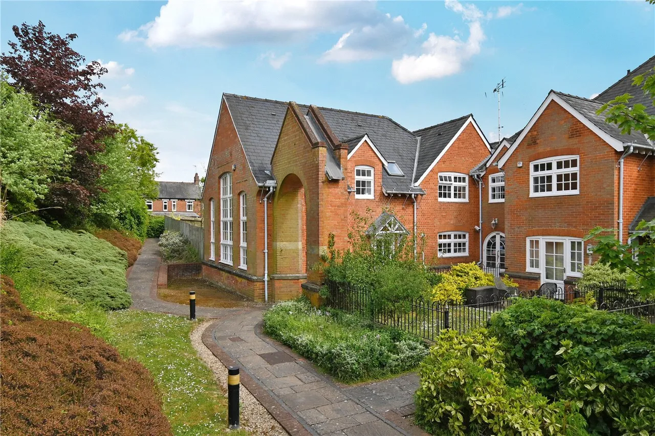 Millennium Court, Basingstoke, Hampshire, RG21, photo 8